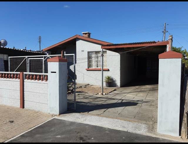 5 BEDROOM HOUSE SOLD IN HEIDEVELD